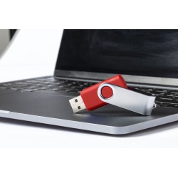 Memoria USB Yeskal 8GB