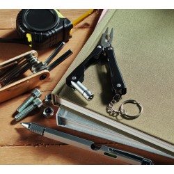 Navaja multiusos con linterna Ayuda