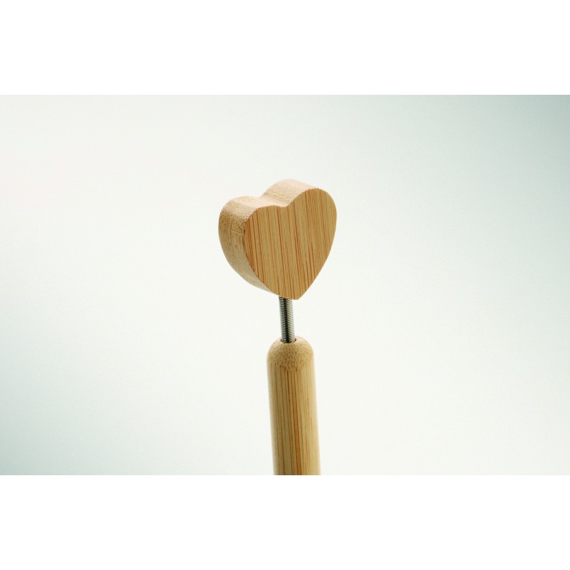 Bolígrafo de bambú con corazón Corapen