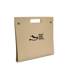 Carpeta de cartón con bloc y bolígrafo Alberta